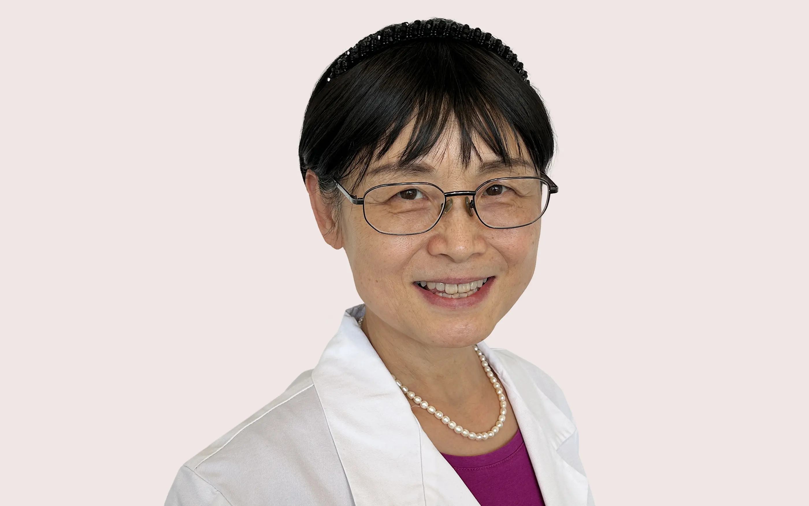 Hong Tang, Fachärztin für Dermatologie und Venerologie Hong Tang, Fachärztin für Dermatologie und Venerologie